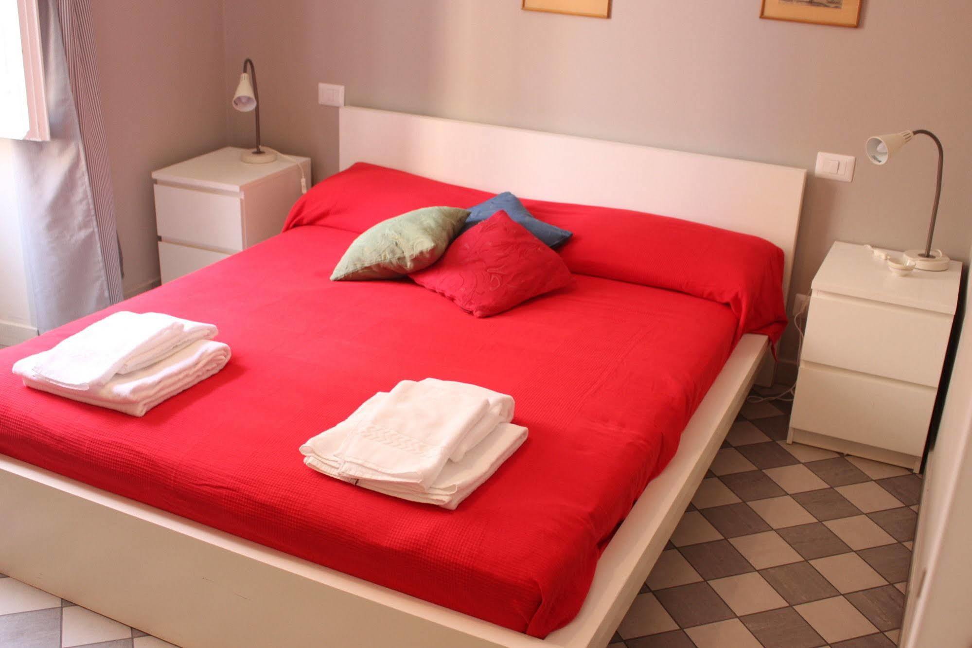 Le Stanze Di Pietro Bed and Breakfast Rom Exteriör bild