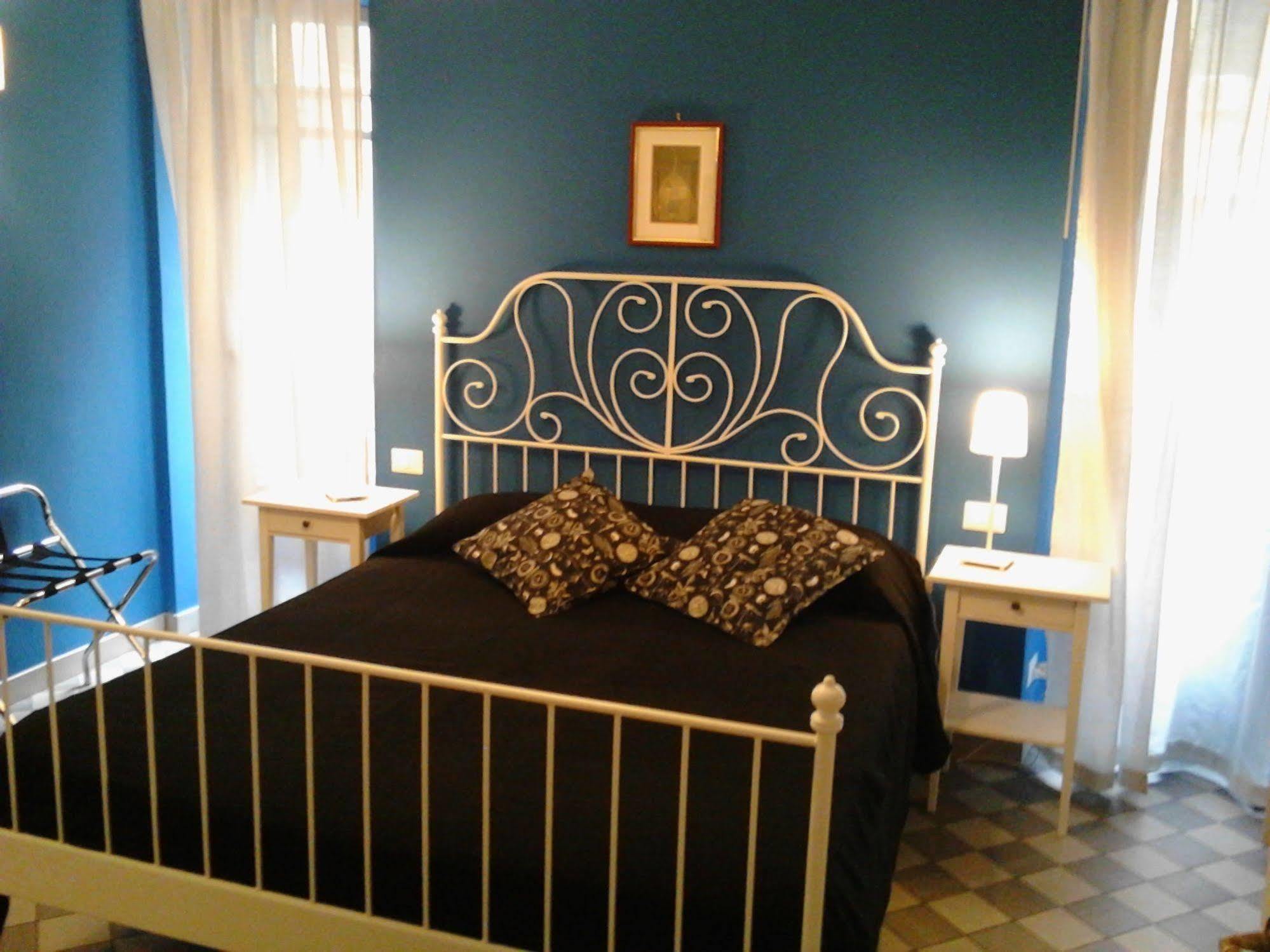 Le Stanze Di Pietro Bed and Breakfast Rom Exteriör bild